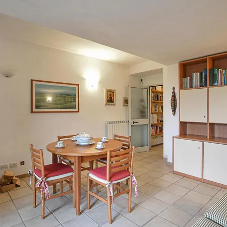 Stunning In With Swimming Pool Hébergement de vacances Merone